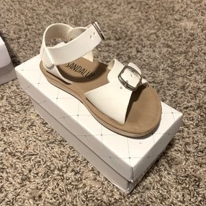Toddler size 6 sandal